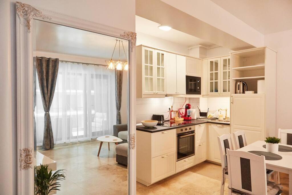 Apartament Breeze Way Apartment, 10 Metri De Plaja *