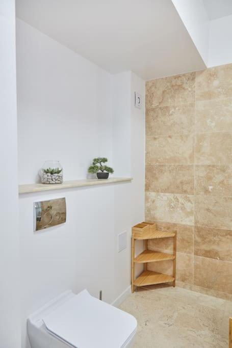 Apartament Breeze Way Apartment, 10 Metri De Plaja